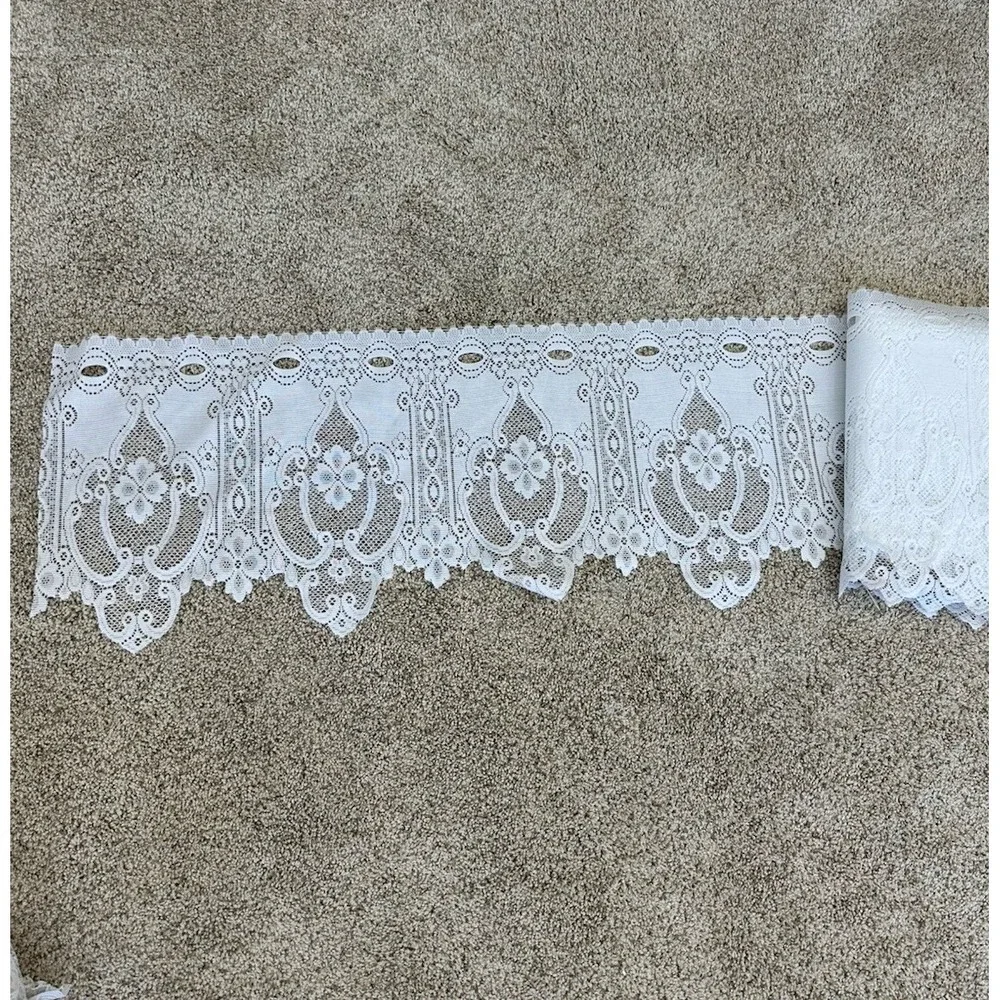 Vintage White Floral Flat Lace Valance On Bolt With Scalloped Edge 12